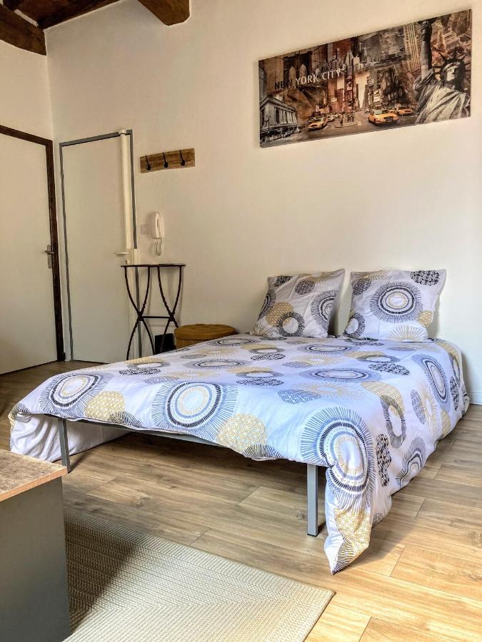 Immeuble 3 Apparts Centre Historique St Gilles Maisoncarreeconciergerie Saint-Gilles  Dış mekan fotoğraf